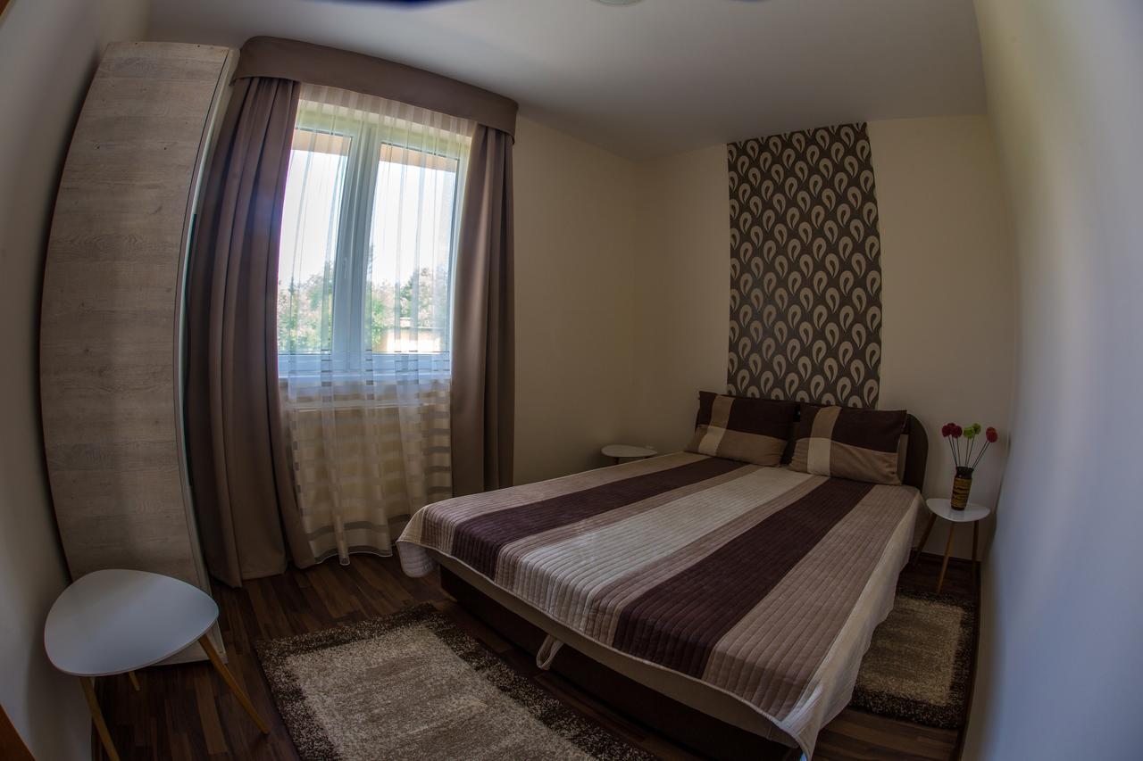 Aqua Line Apartmanhaz Хайдусобосло Экстерьер фото